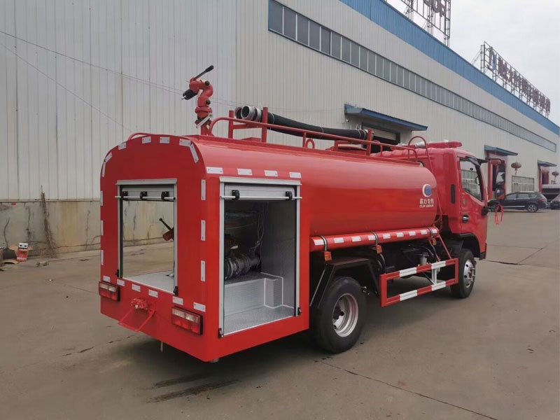 国六程力威牌CLW5070GSS6XC型消防洒水车