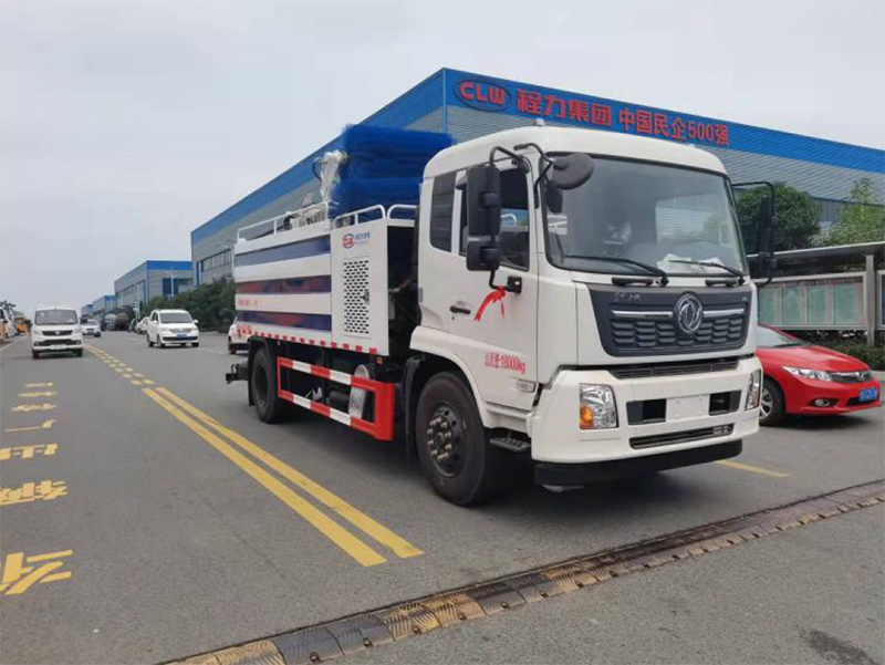 东风天锦隧道清洗车