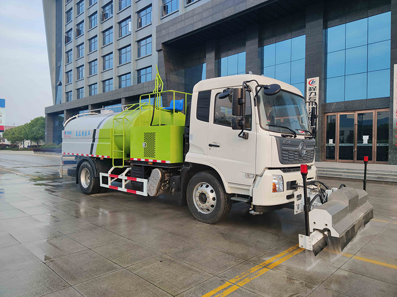 天锦国六CLW5180GQXD6型清洗车