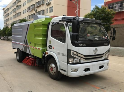 程力威牌CLW5120TSL6型扫路车