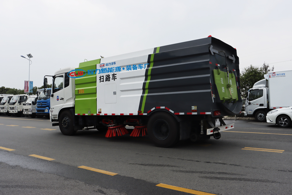 CLW5180TSLD6天锦扫路车