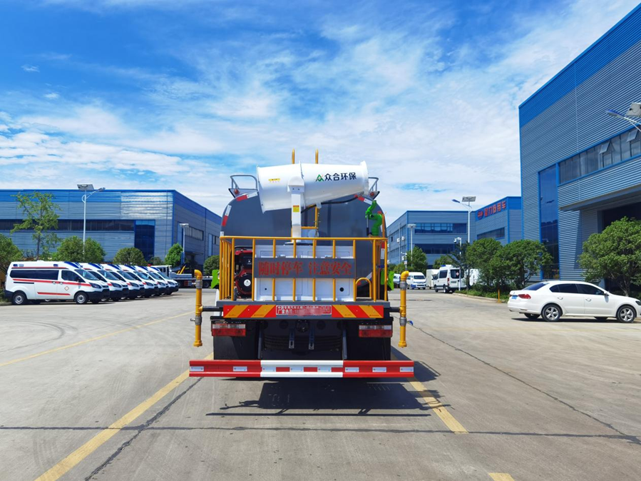 福瑞卡系列12.32方绿化喷洒车