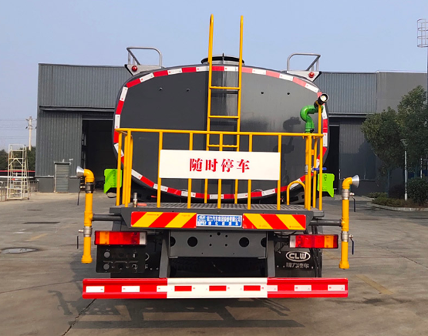 华神T5后双桥18.88方绿化喷洒车