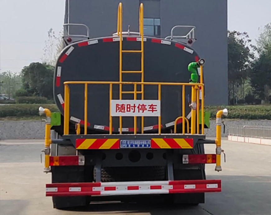 解放后双桥系列18.47方绿化喷洒车
