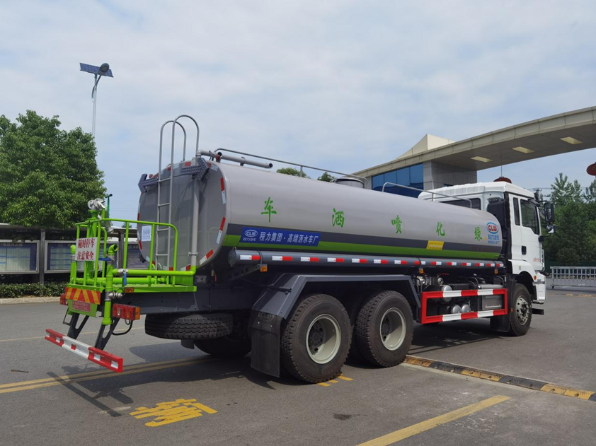 陕汽轩德后双桥17.76方绿化喷洒车