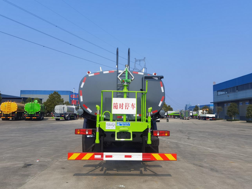 D3后双桥19.5方绿化喷洒车