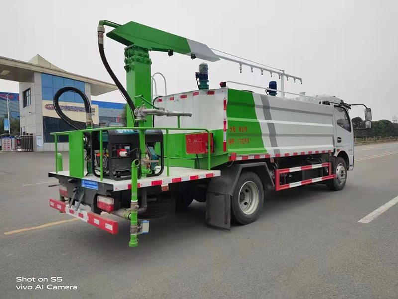 东风F7抑尘车
