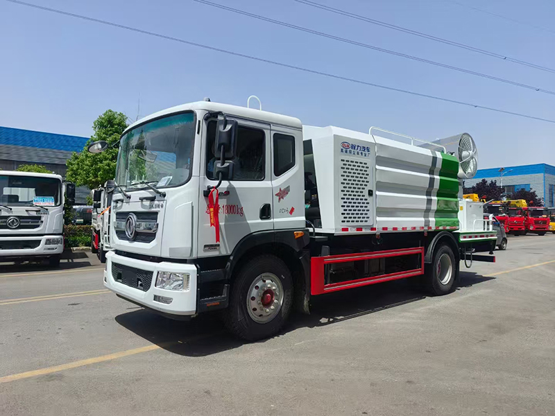 东风D9抑尘车4500轴距
