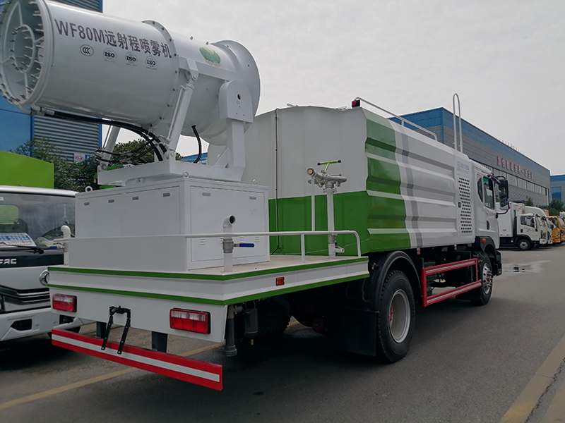东风D9抑尘车4500轴距
