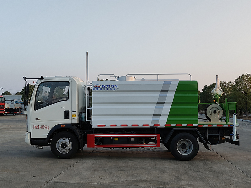 重汽蓝牌7方抑尘车140马力-蓝牌