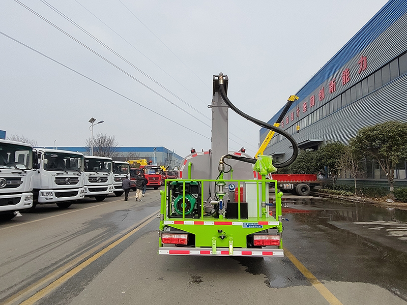 D6--玉柴140马力铁路抑尘车