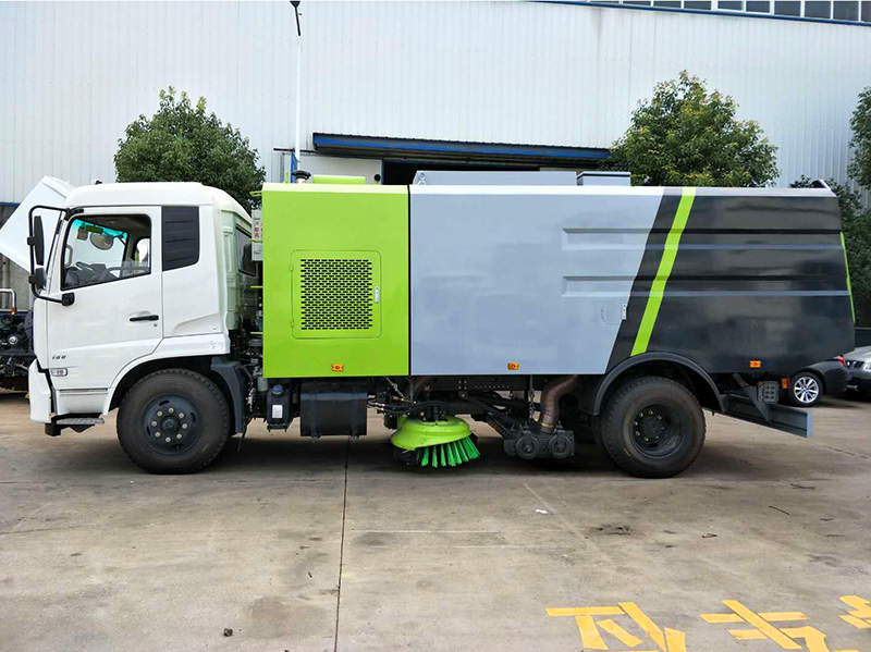 CLW5180TXCD6型吸尘车