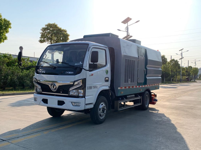 小多利卡吸尘车国六（后置）