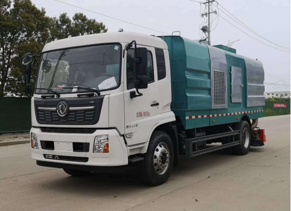 新天锦CLW5180TXC6SL型吸尘车
